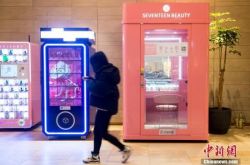 客户的基本信息与客户的相关信息操作  通过增、删、改